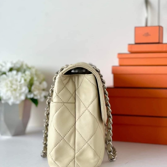 💯% Authentic Chanel Jumbo Single Flap Soft Lambskin in Beige SHW - Picture 6 of 6